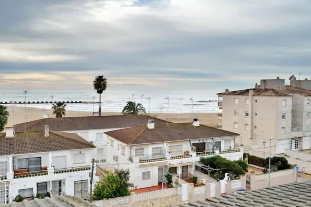 Nice Beachside 2-Bd Apt Near Barcelona Cunit Zewnętrze zdjęcie