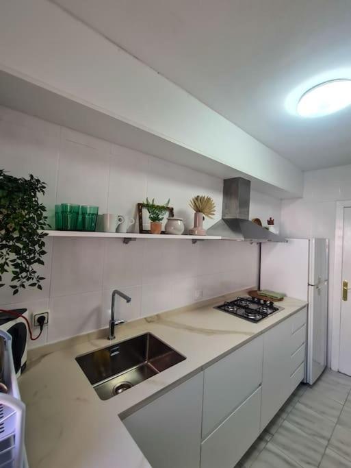 Nice Beachside 2-Bd Apt Near Barcelona Cunit Zewnętrze zdjęcie