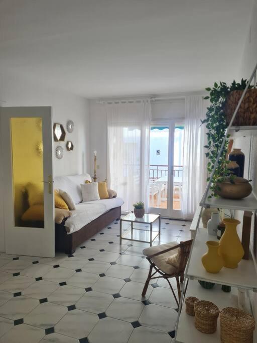 Nice Beachside 2-Bd Apt Near Barcelona Cunit Zewnętrze zdjęcie