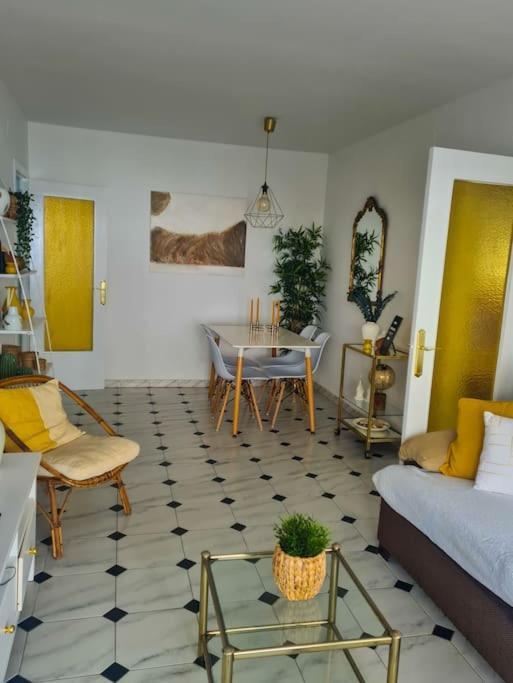 Nice Beachside 2-Bd Apt Near Barcelona Cunit Zewnętrze zdjęcie