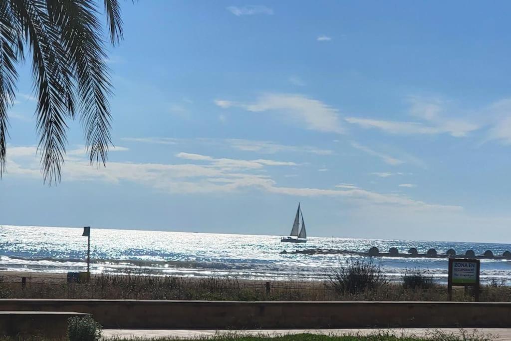Nice Beachside 2-Bd Apt Near Barcelona Cunit Zewnętrze zdjęcie